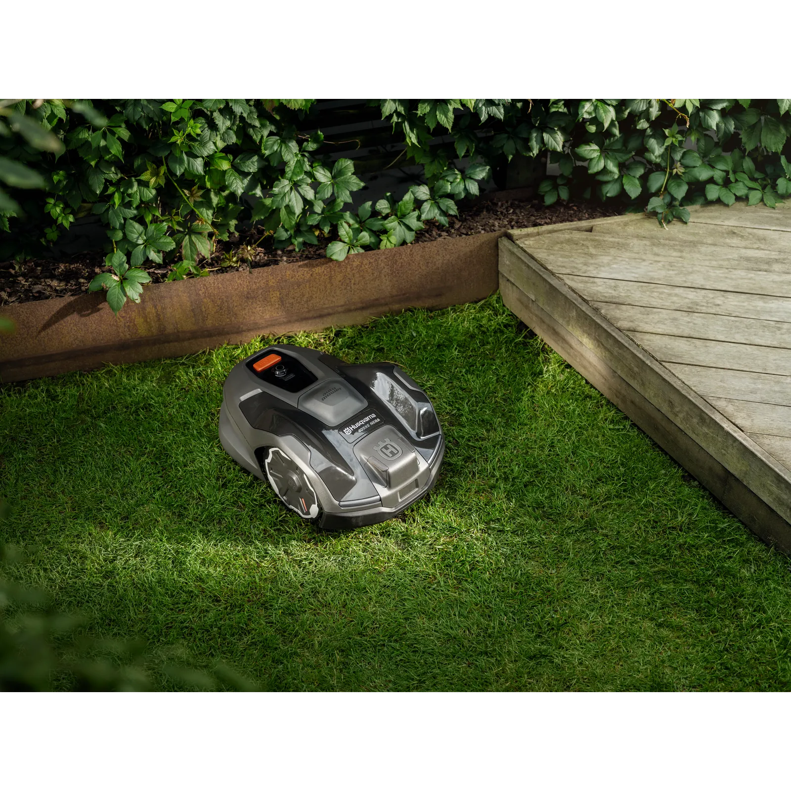 Husqvarna Automower® 405XE NERA mit kabelloser Technologie