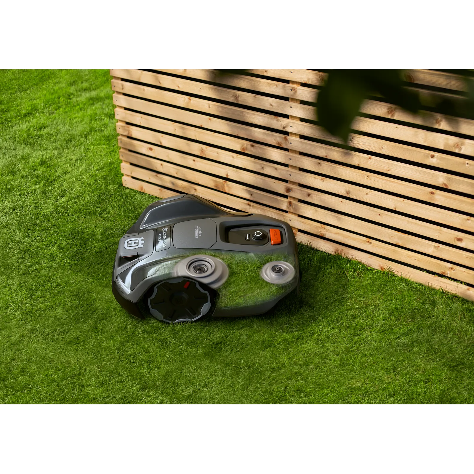 Husqvarna Automower® 405XE NERA mit kabelloser Technologie – Bild 4