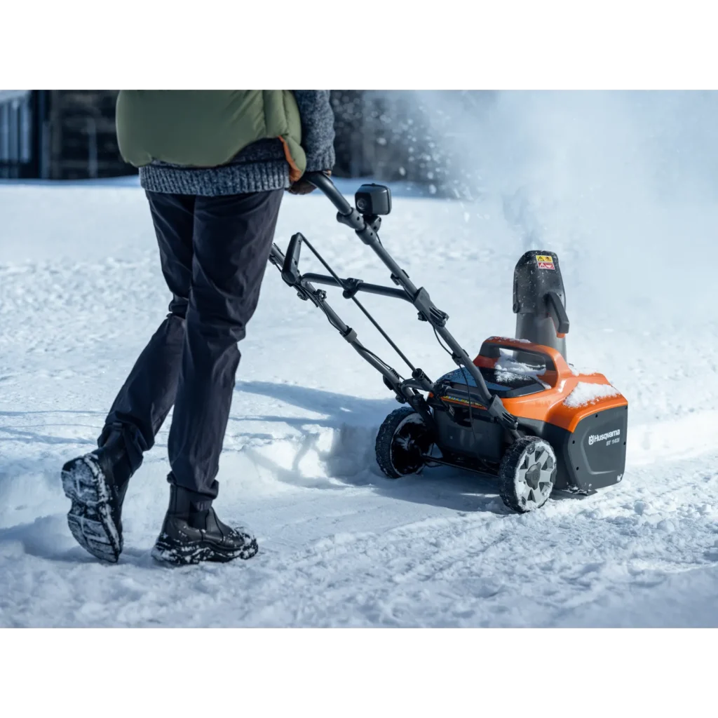 Husqvarna Schneefräse ST 143i