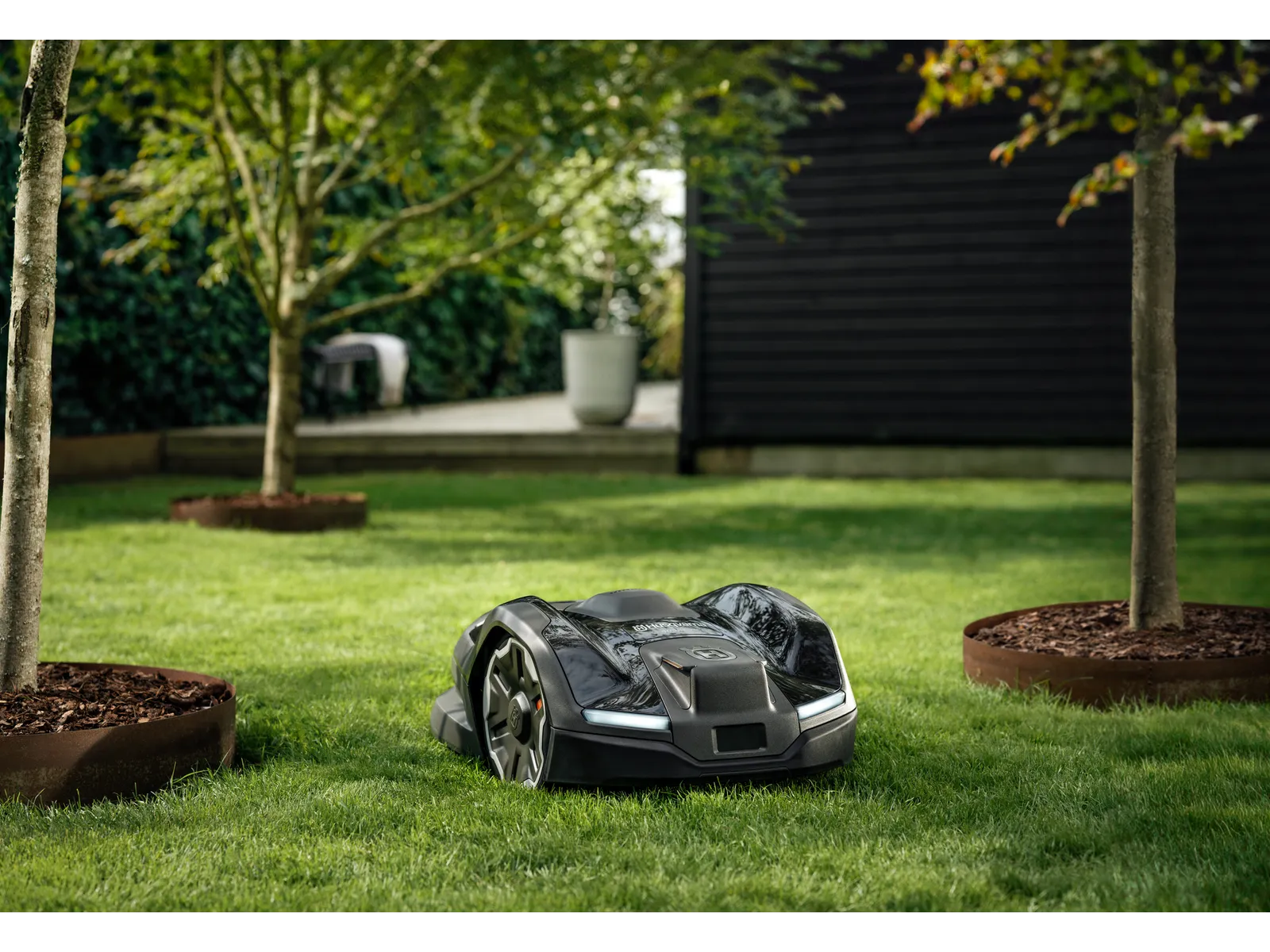 Husqvarna Automower® 405XE NERA mit kabelloser Technologie – Bild 9