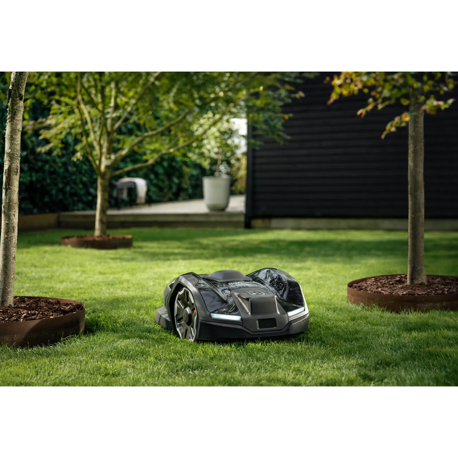 Husqvarna Automower® 405XE NERA mit kabelloser Technologie – Bild 7