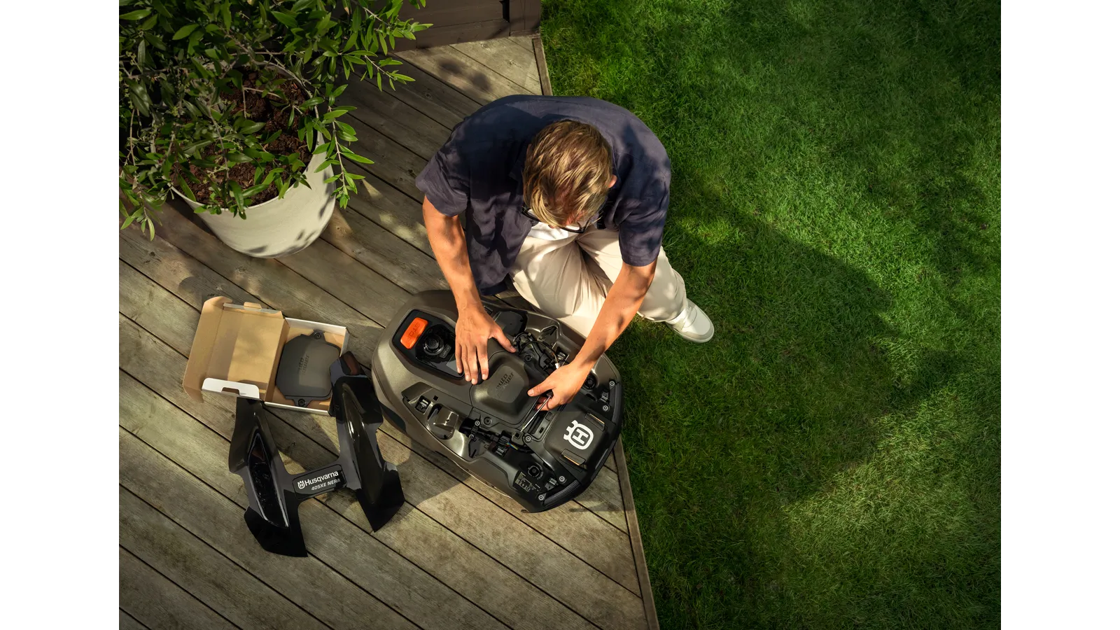 Husqvarna Automower® 405XE NERA mit kabelloser Technologie – Bild 14